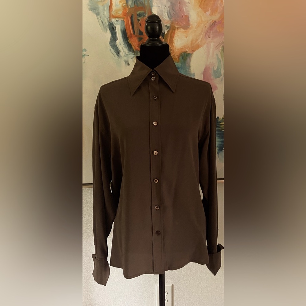 Gucci Silk button down shirt / blouse / top. Brown.